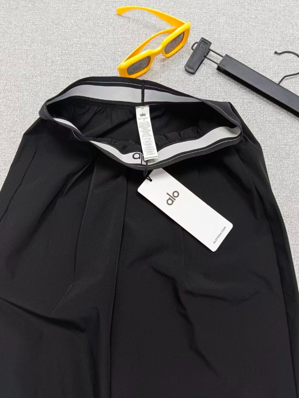 NWT😍ALO Yoga Suit Up Trouser | Wide Leg | Regular 30" Inseam🍷Comfy &Versatile - Picture 4 of 9
